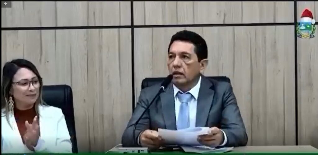 Justiça Eleitoral impede posse de Bebeto Queiroz e vice em Choró