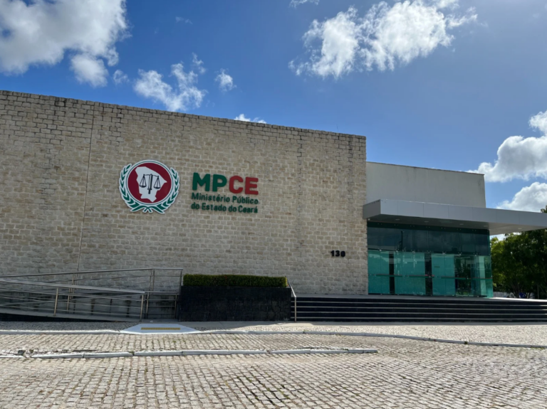 MPCE acompanha investigação de 290 mil pés de maconha apreendidos em Acopiara