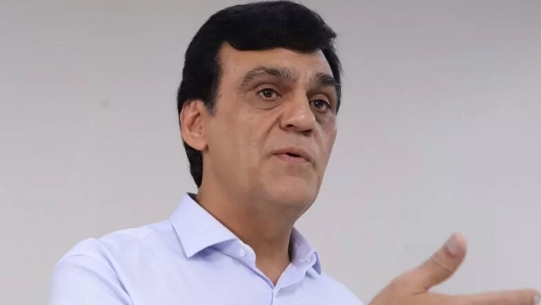 Naumi Amorim denuncia ter recebido Prefeitura de Caucaia com R$ 681 milhões em dívidas