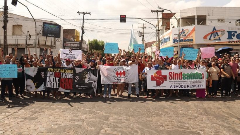 Servidores municipais de Iguatu realizam novo ato de greve geral por atraso salarial