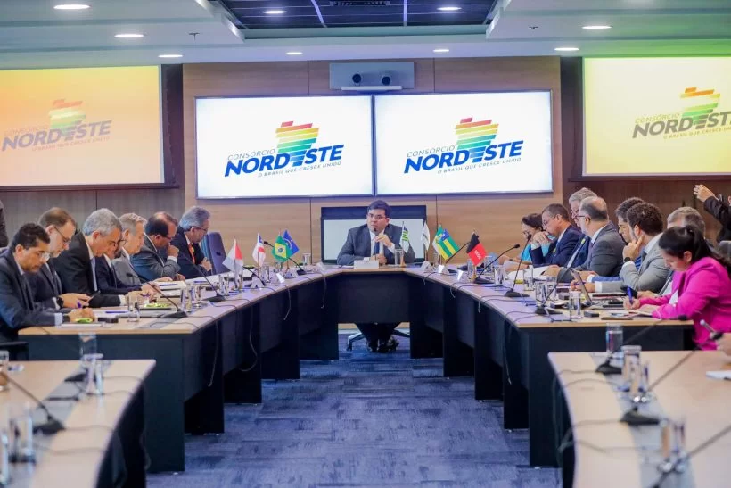 Consórcio Nordeste assina memorando com Ministério da Fazenda para fortalecer transição energética