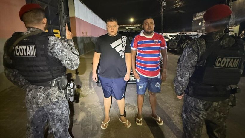 Dupla armada é presa após denúncia de tráfico de drogas em Caucaia