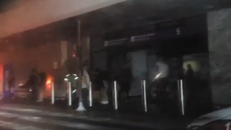 Chuvas afetam aeroporto, hospital e bueiro engole criança em Fortaleza