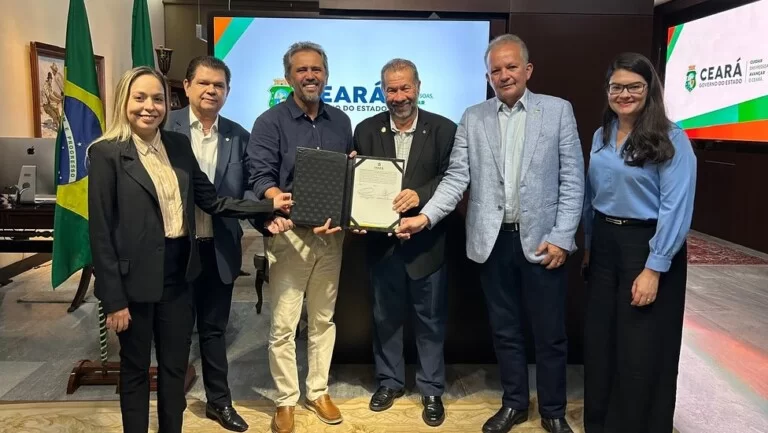 PDT declara apoio a reeleição de Elmano e força saída de Roberto Cláudio