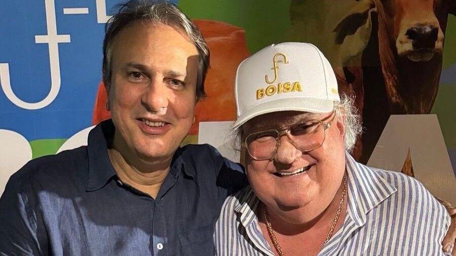Camilo prestigia evento de Chiquinho Feitosa, que disputa vaga para o Senado