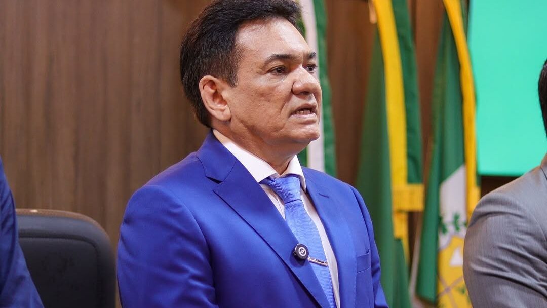 Prefeito de Iracema é afastado por 180 dias em operação do MPCE