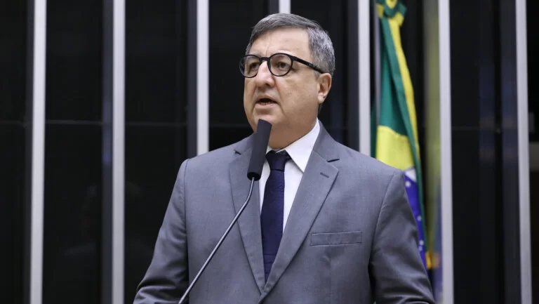 Danilo Forte defende enquadrar facções criminosas como terroristas; governo é contra