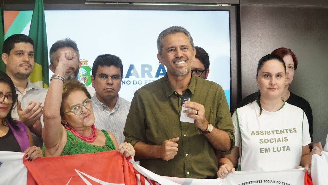 Elmano anuncia reajuste de 5,83% no salário dos servidores públicos