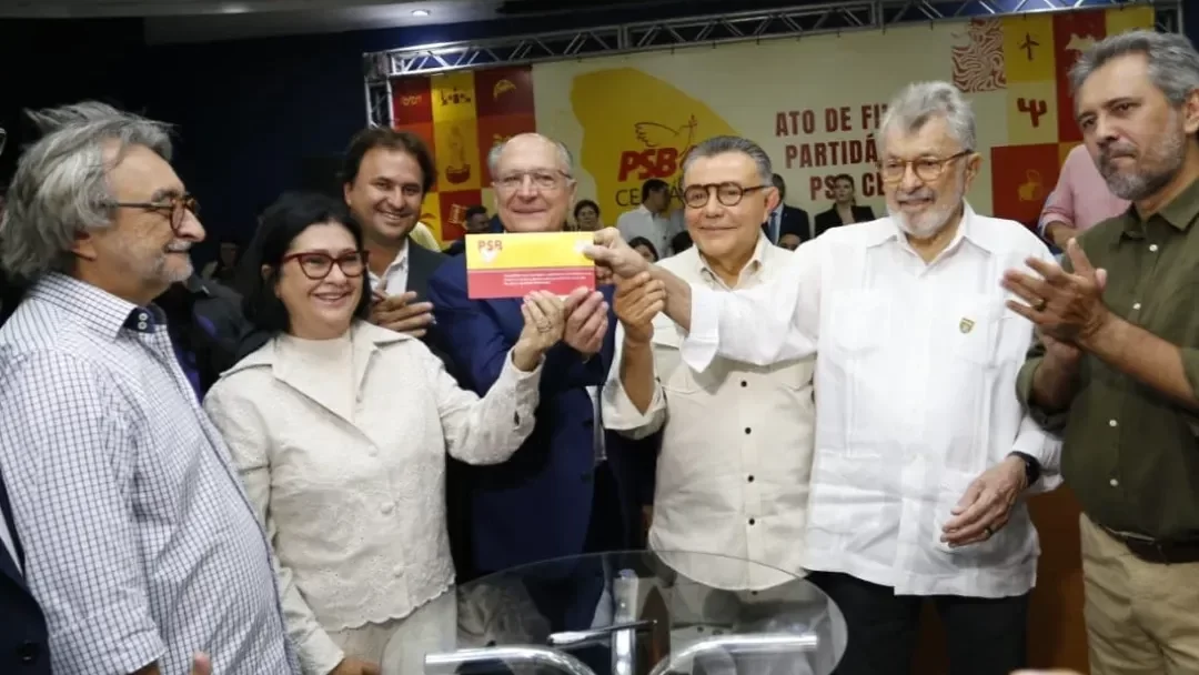 Marta Gonçalves troca PL pelo PSB e partido chega a nove deputados estaduais na Alece