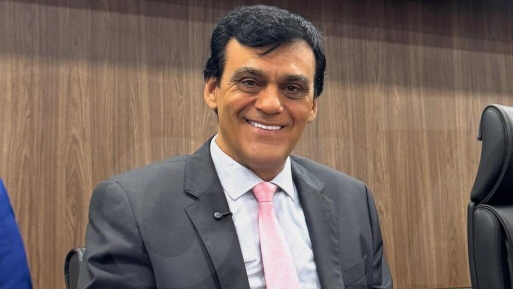 Prefeito Naumi Amorim participa de reunião para implantação de aeroporto de cargas