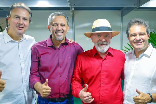 Comitiva cearense marca presença na festa de 45 anos do PT