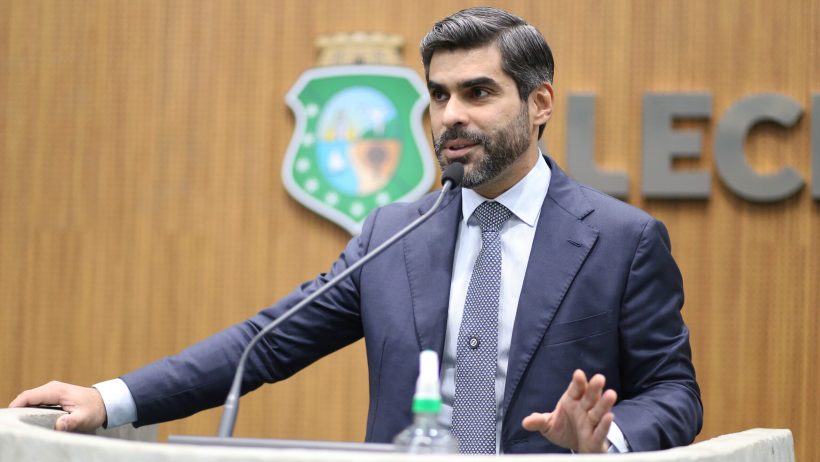 Deputado Queiroz Filho rebate criticas de secretário da Casa Civil a ex-prefeito de Fortaleza