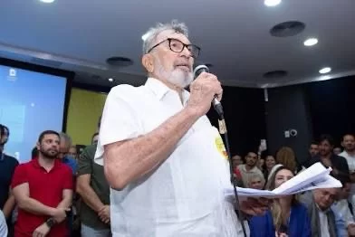 Em discurso, presidente estadual do PSB crava nome de Cid Gomes na disputa pelo senado
