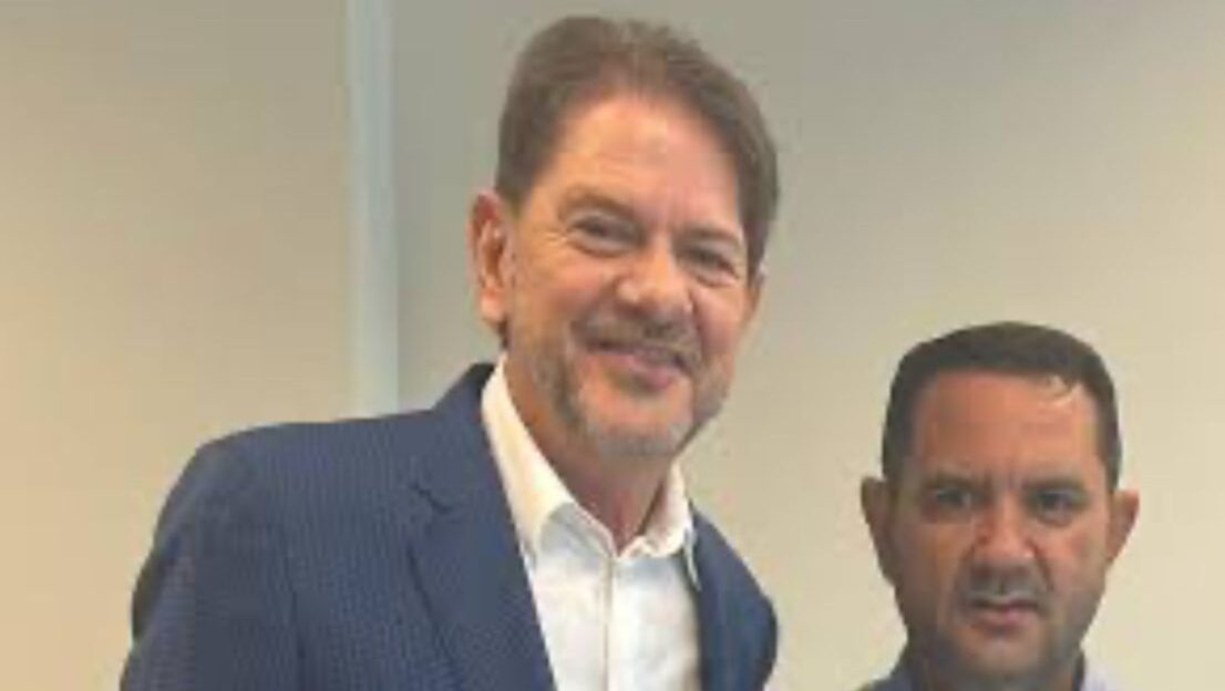 Executiva do PSB-CE defende expulsão de Bebeto Queiroz, mas Cid tenta barrar punição