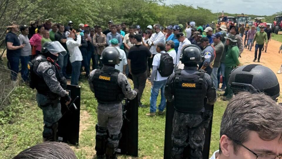 MST e produtores rurais entram em conflito no Tabuleiro de Russas e vão embora após acordo