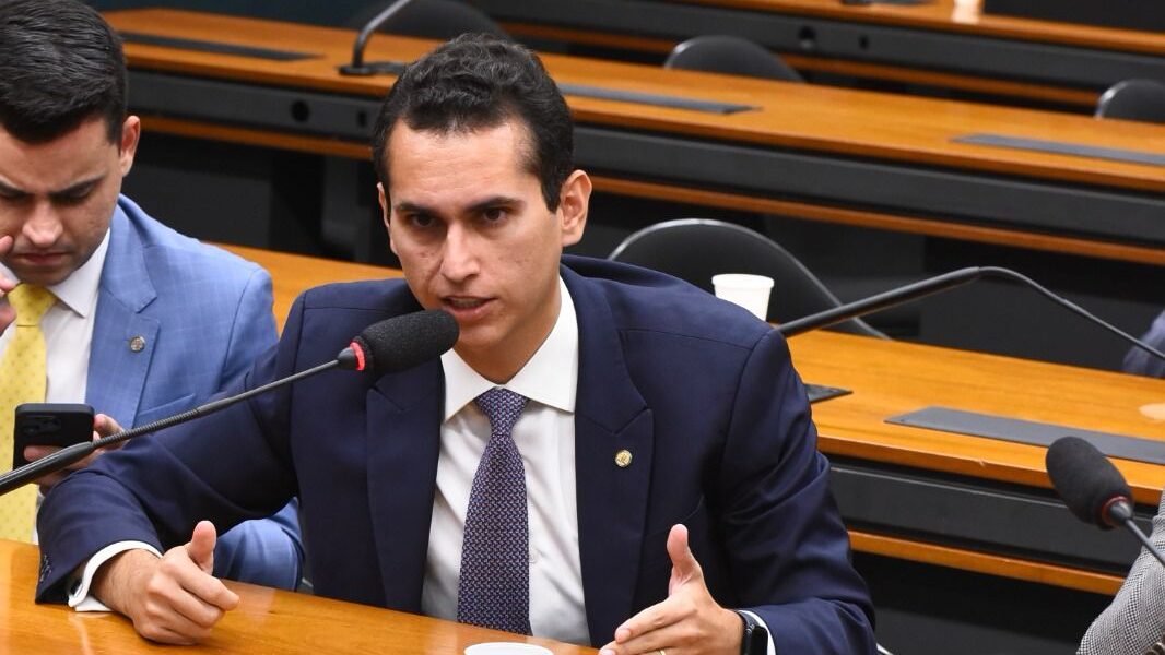 Câmara dos Deputados aprova projeto de Domingos Neto que protege patrimônio de crianças