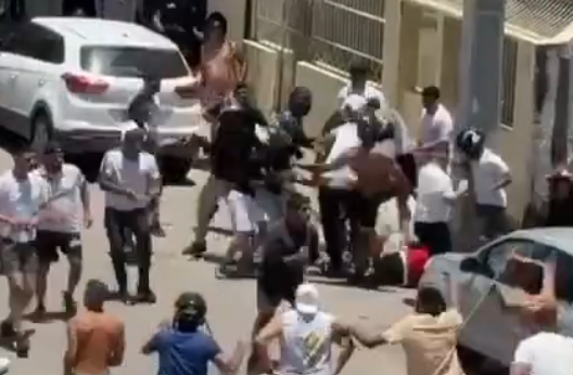 Torcedores do Fortaleza e Ceará brigam antes do clássico no Castelão