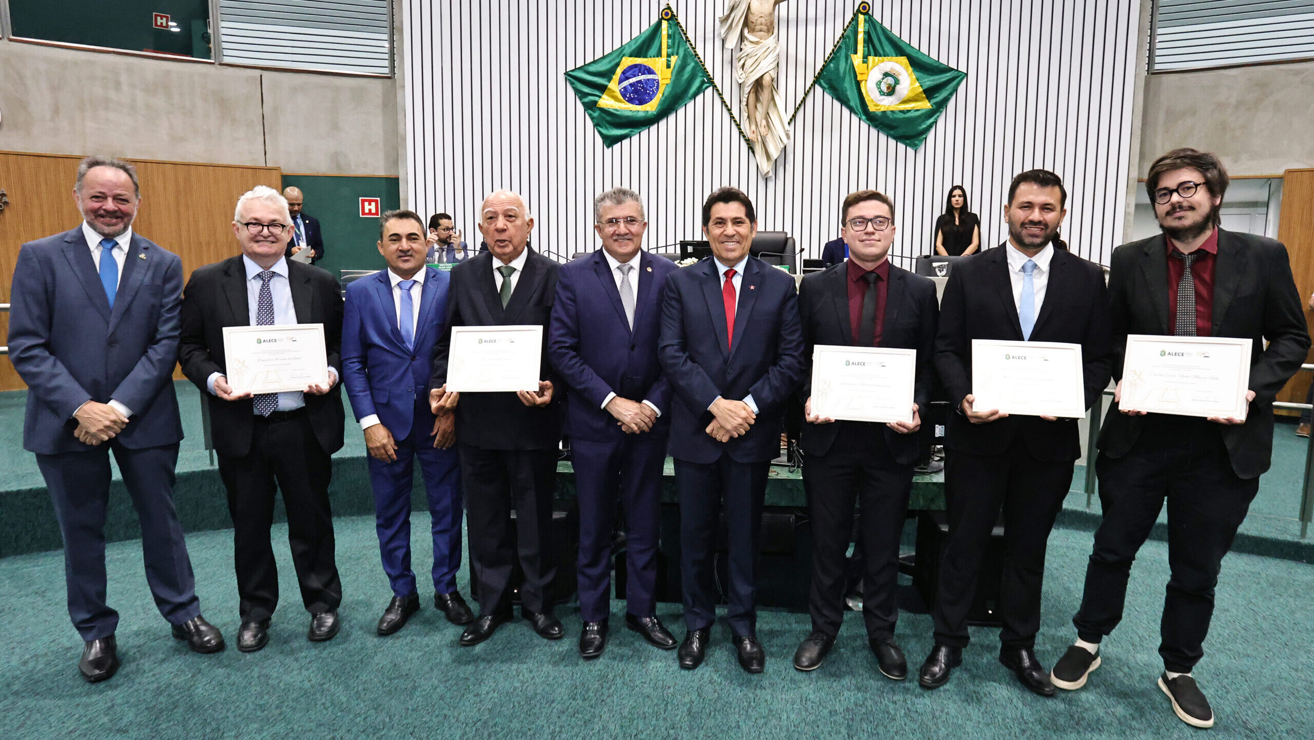 Assembleia Legislativa realiza sessão solene em homenagem ao Dia do Jornalista