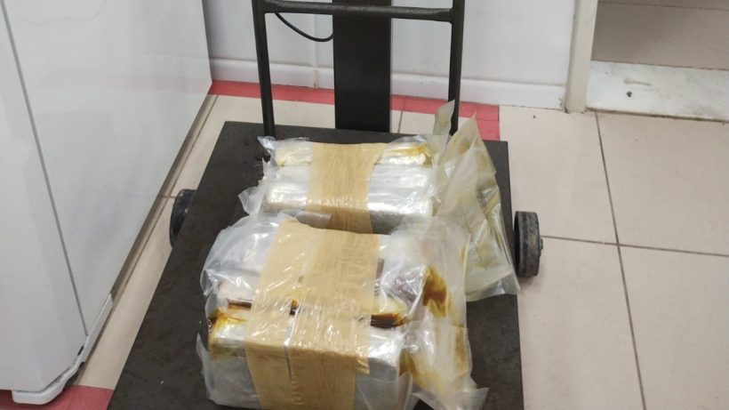PF apreende mala recheada com drogas no aeroporto de Fortaleza