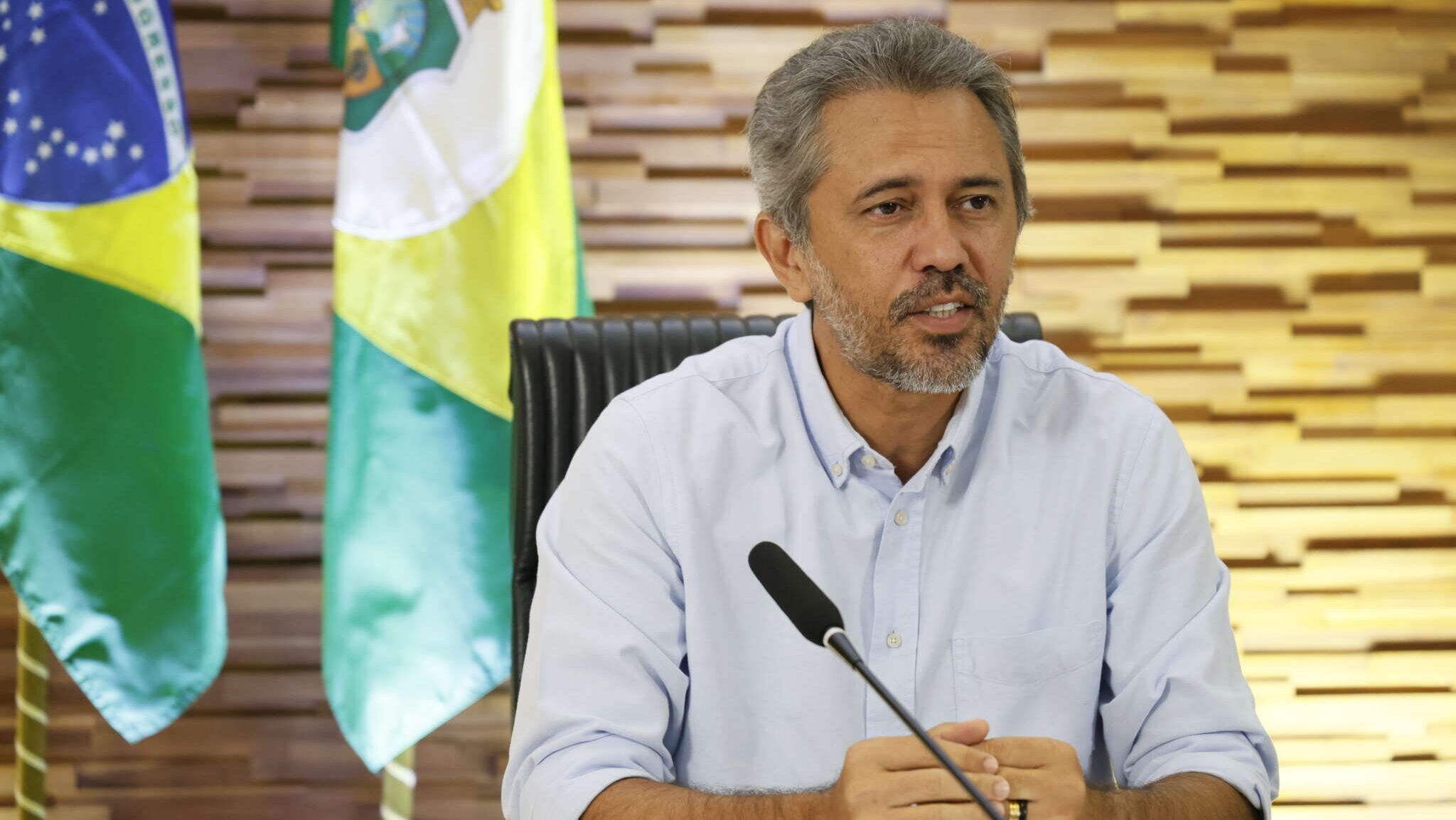 Elmano lança edital de concurso público com 1.000 vagas para soldado da PMCE