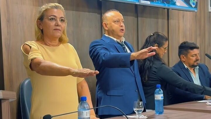 TRE-CE reforma decisão e mantém mandatos do prefeito e da vice de Alto Santo