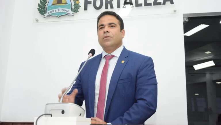 Julierme Sena defende pagamento de horas extras para policiais civis em sessão da CMFor