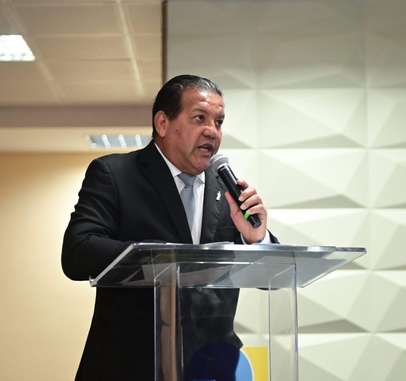 Desembargador Raimundo Nonato recebe Título de Cidadão Icoense em cerimônia solene