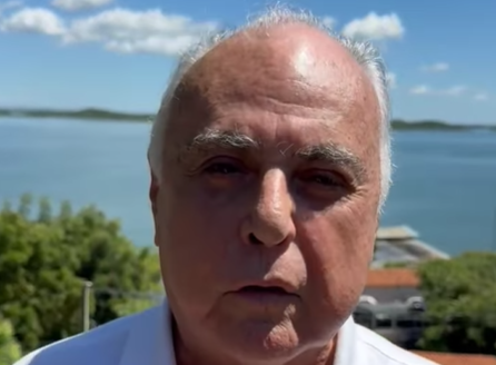 Roberto Pessoa comemora sangramento do Açude Orós