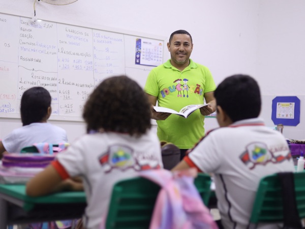 Prefeitura de Caucaia anuncia pagamento de reajuste e progressões dos docentes