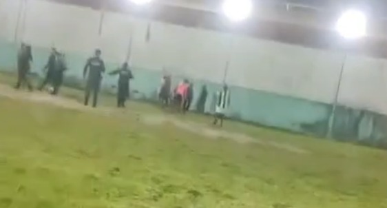 Chacina deixa quatro mortos e seis feridos em campo de futebol na Barra do Ceará