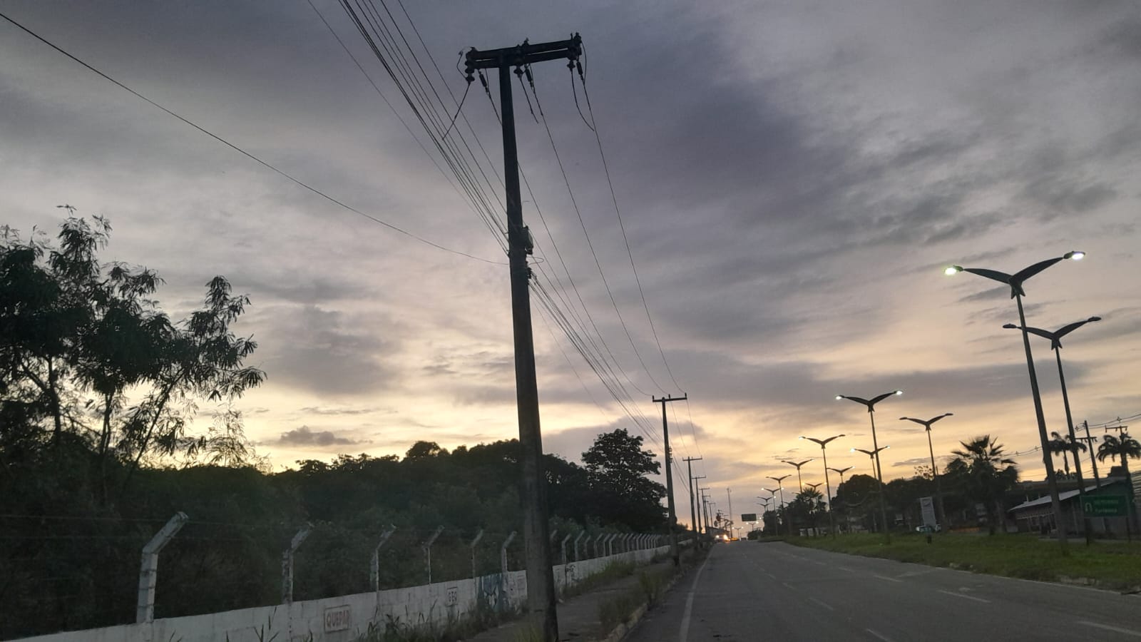 Furto de cabos em Fortaleza deixa bairros sem energia durante a madrugada