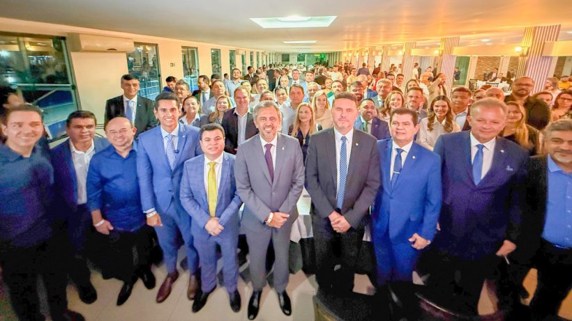 Aprece promove jantar com Elmano, prefeitos e deputados para discutir pautas municipalistas