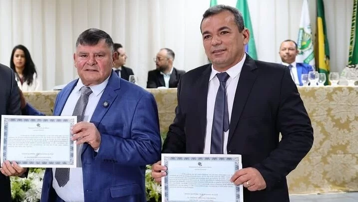 Justiça cassa mandatos do prefeito e vice de Santa Quitéria por abuso de poder político