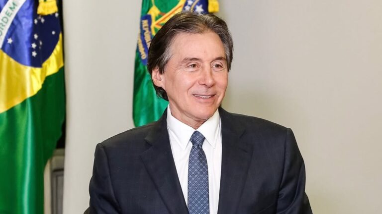 Eunício apresenta sua chapa e descarta apoio a Cid para o Senado
