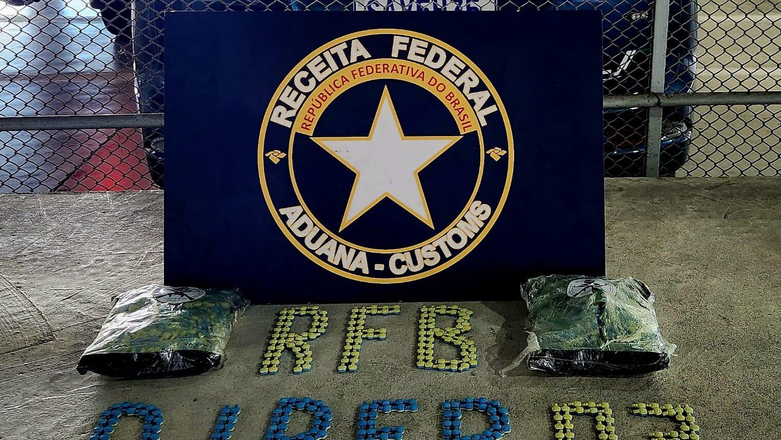 Receita Federal apreende 1.200 comprimidos de ecstasy em transportadora de Fortaleza