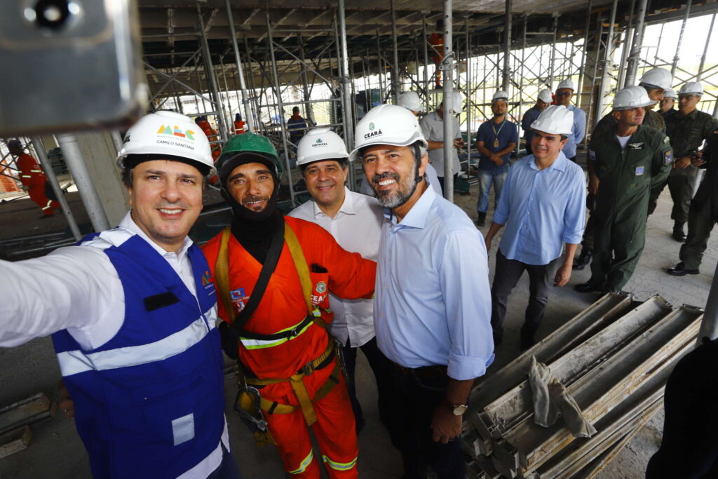 Camilo, Evandro e Elmano fiscalizam obras do campus ITA Ceará