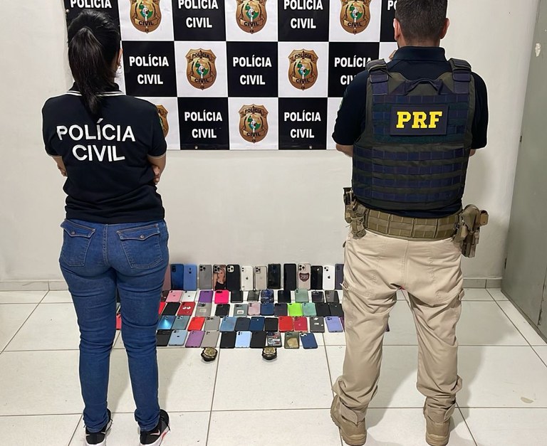 Trio é preso com 85 celulares após suspeita de furtos em festa de Barbalha