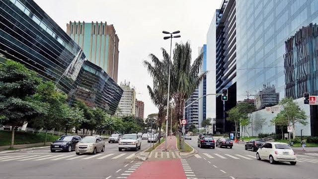 Especialistas afirmam que ações de PCC e CV ameaçam economia do país