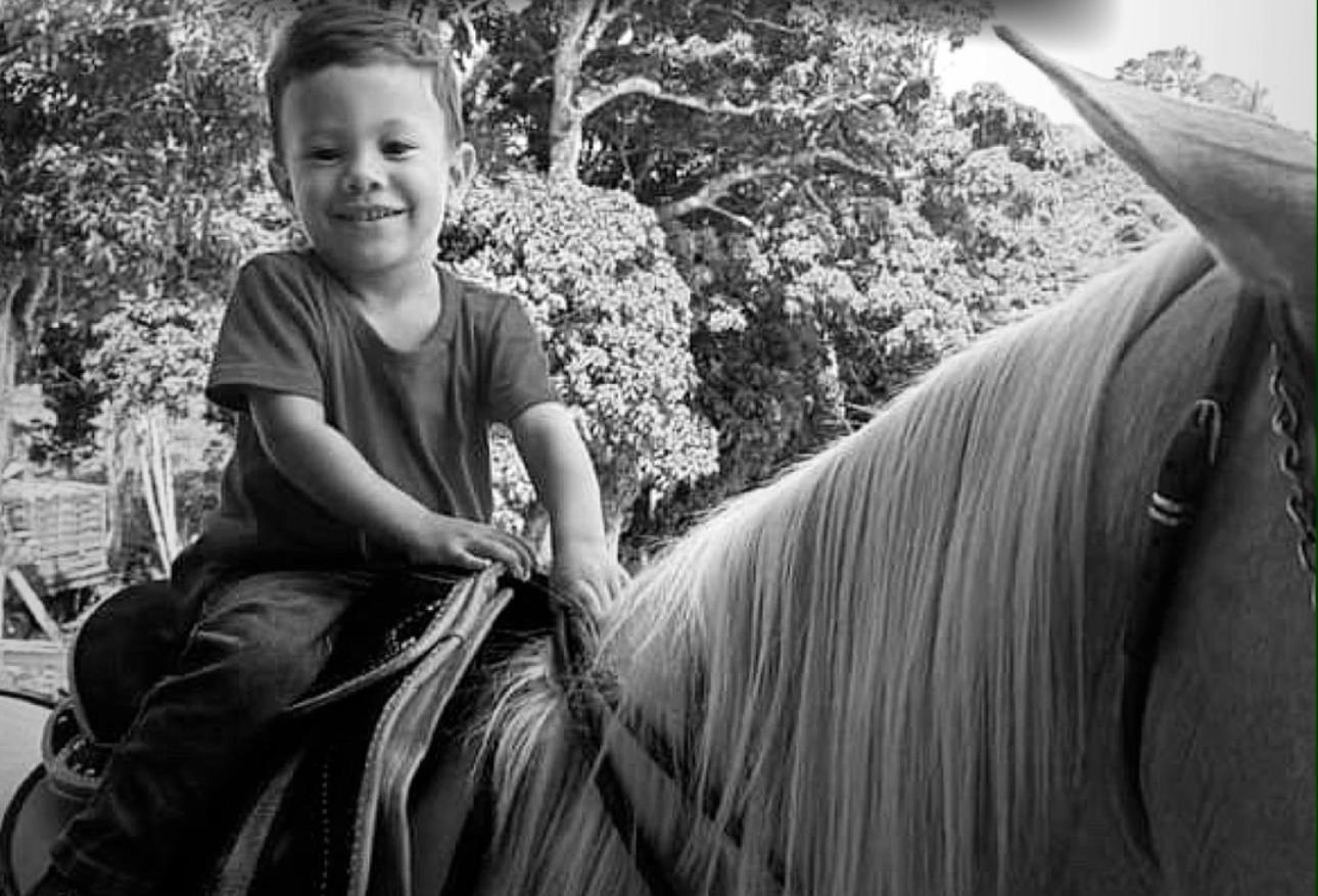 Aluno de escola pública morre engasgado com fruta durante o recreio