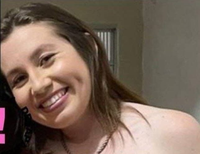 Polícia investiga morte de mulher vista quebrando o carro do ex-namorado