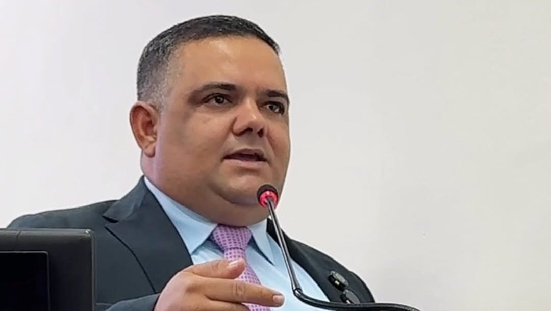 Vereador de Limoeiro do Norte denuncia perseguição de prefeita a Waldemir Catanho