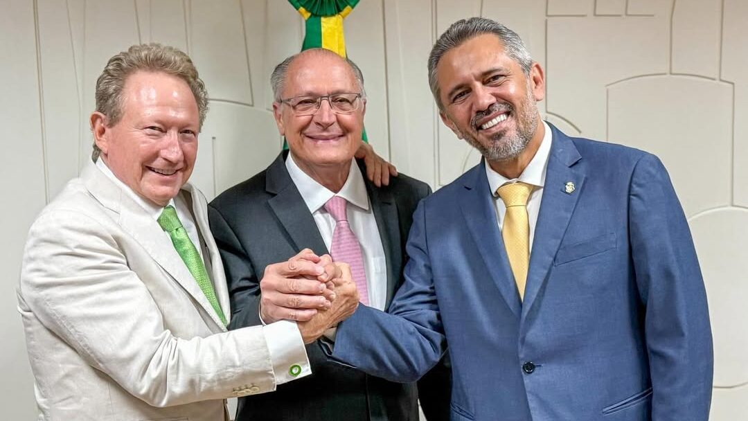 Elmano avança em negociação para instalação de empreendimento de R$ 18 bilhões no Pecém