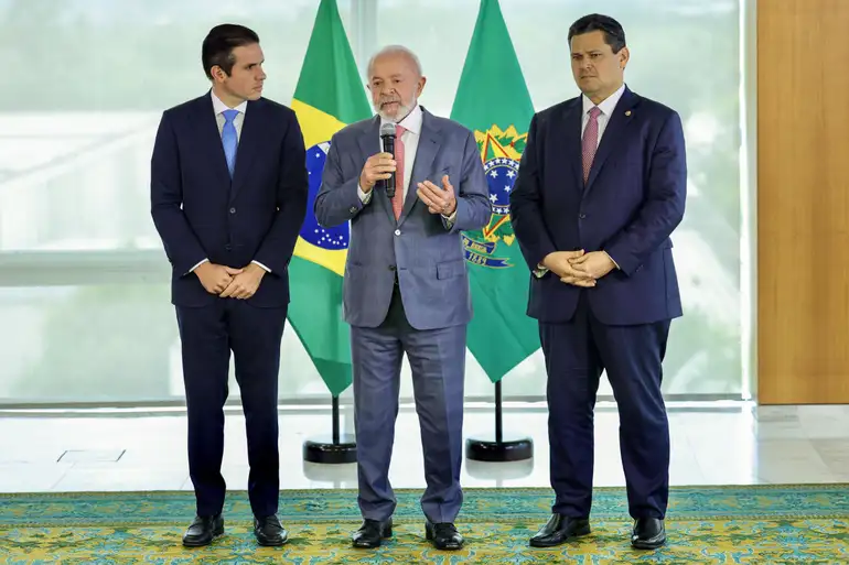 Ceará ganha mais um deputado federal e estadual nas Eleições 2026