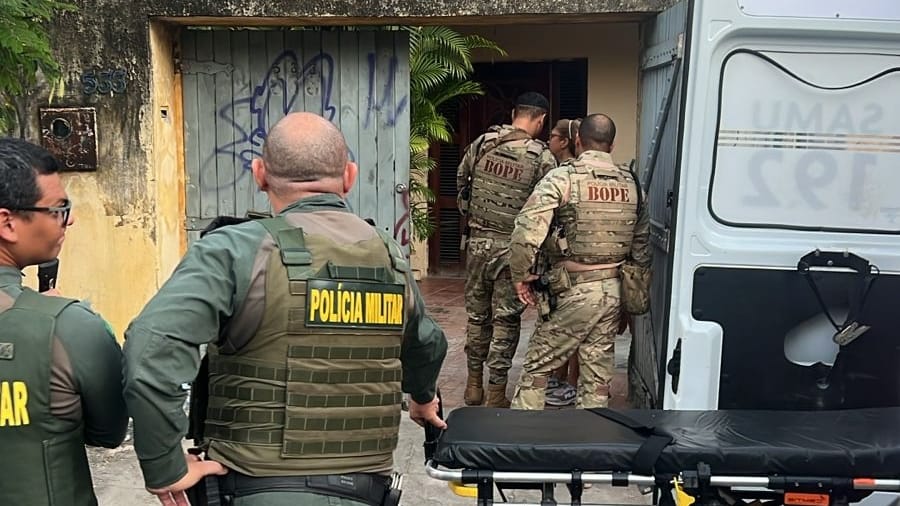 Mãe e avó mantidas reféns dentro de casa pelo filho são libertas pelo Bope