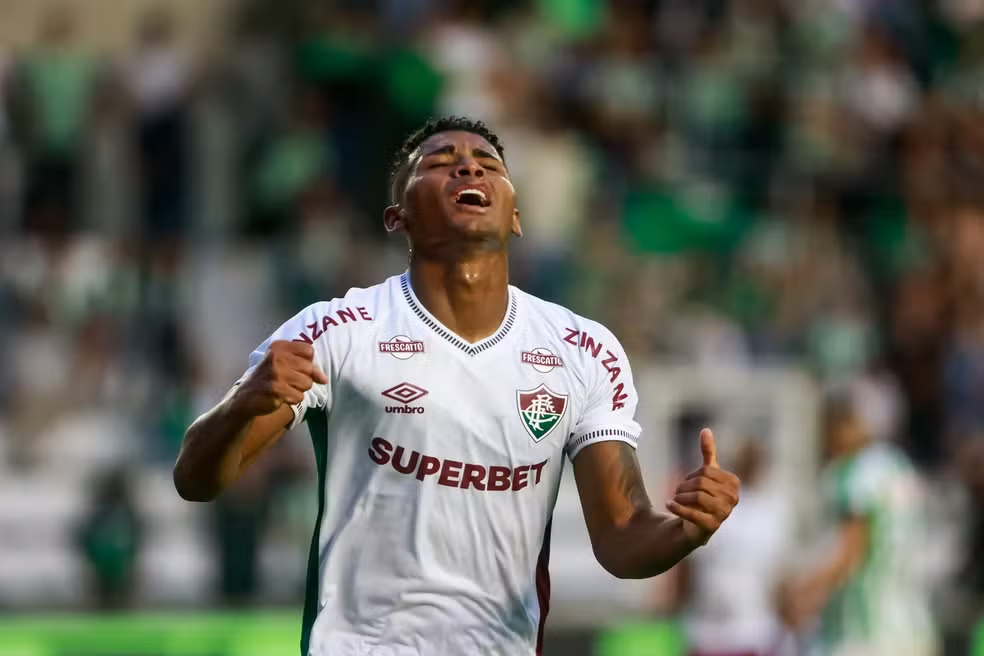 Hércules brilha no Fluminense após reviravolta e garante permanência no Mundial de Clubes