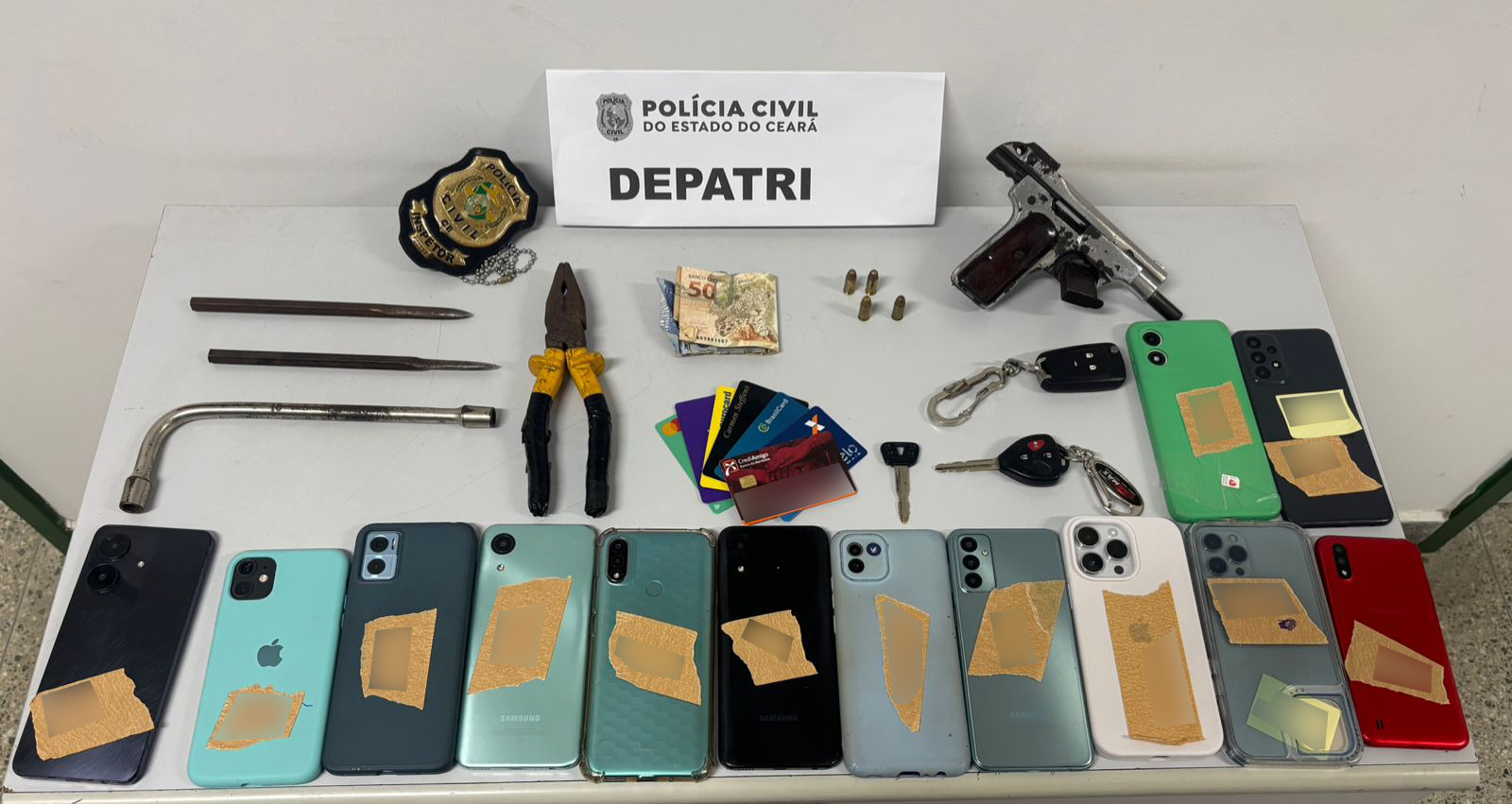 Suspeitos de roubos em série a farmácias e motoristas de app são presos em Fortaleza