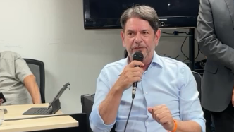 Cid Gomes sai em defesa de Júnior Mano: "é do bem"
