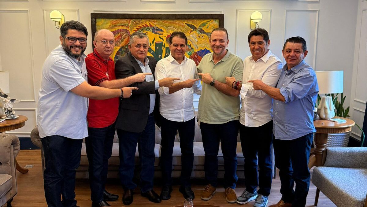 Novo presidente nacional do PT confirma candidatura de Guimarães ao Senado