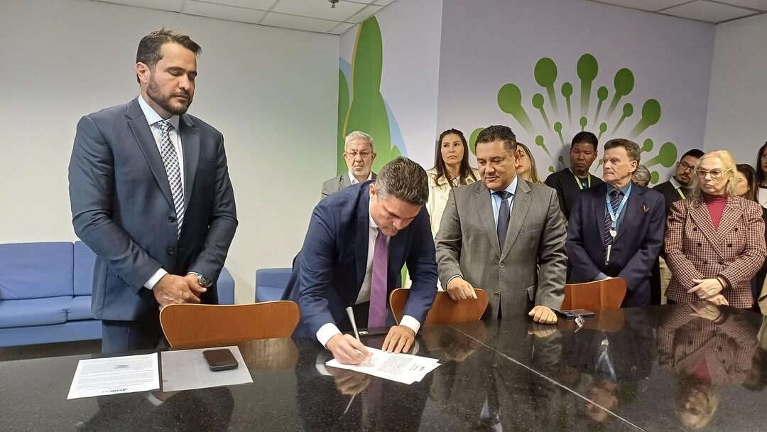 Cearense Marlos Costa é empossado como presidente da ENBPar