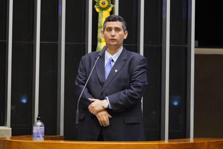 MPCE pede que prisão de ex-deputado Totonho Lopes seja prorrogada